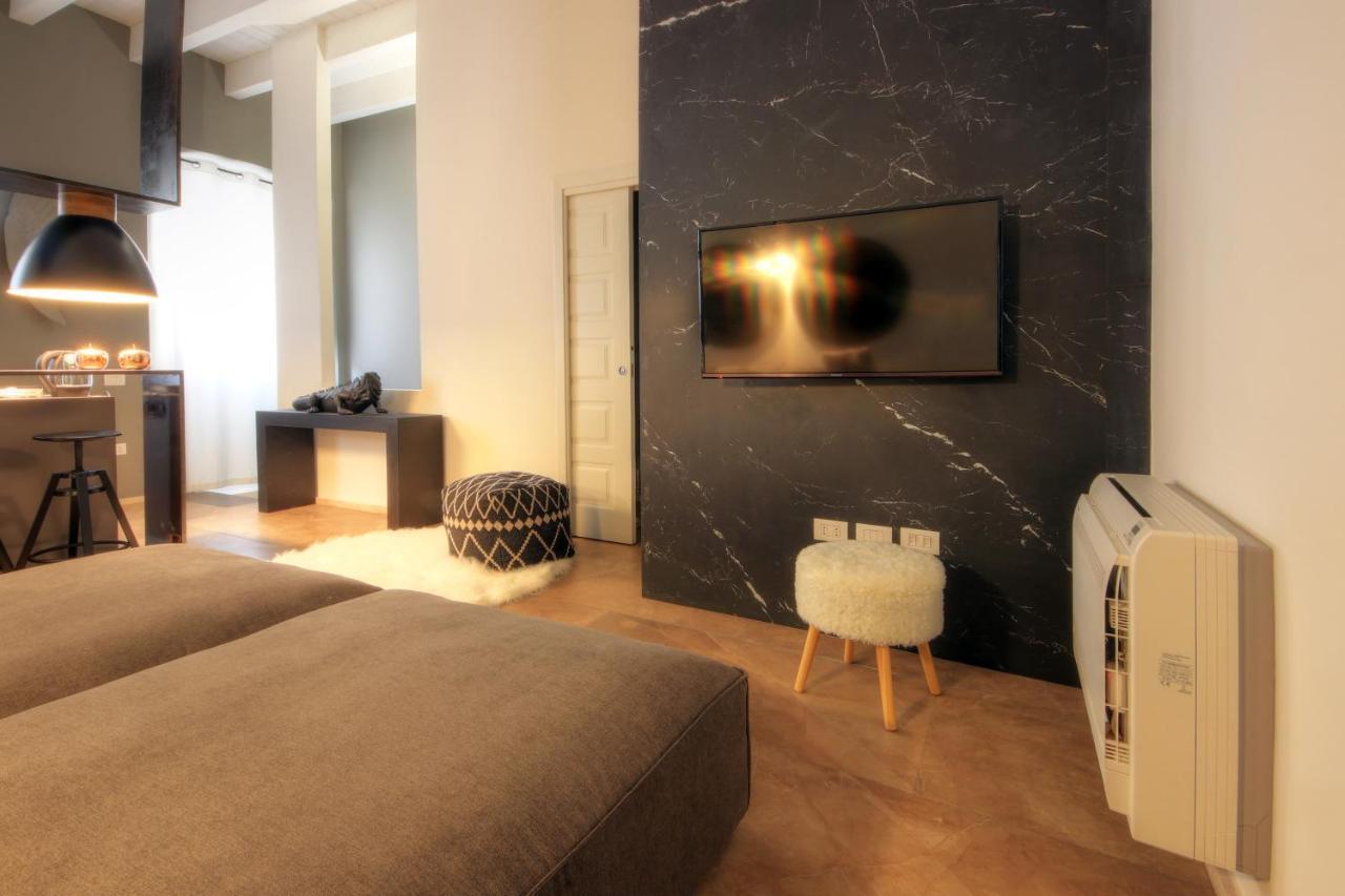 Urban Central Suites Cagliari Bagian luar foto