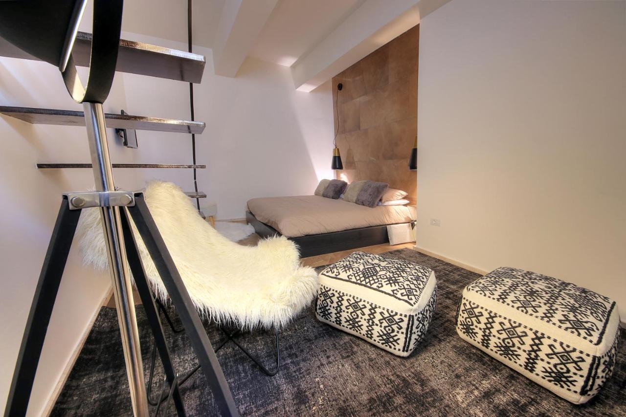 Urban Central Suites Cagliari Bagian luar foto