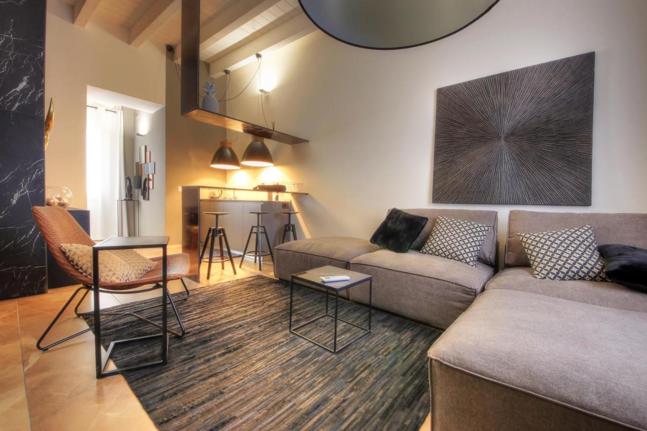 Urban Central Suites Cagliari Bagian luar foto