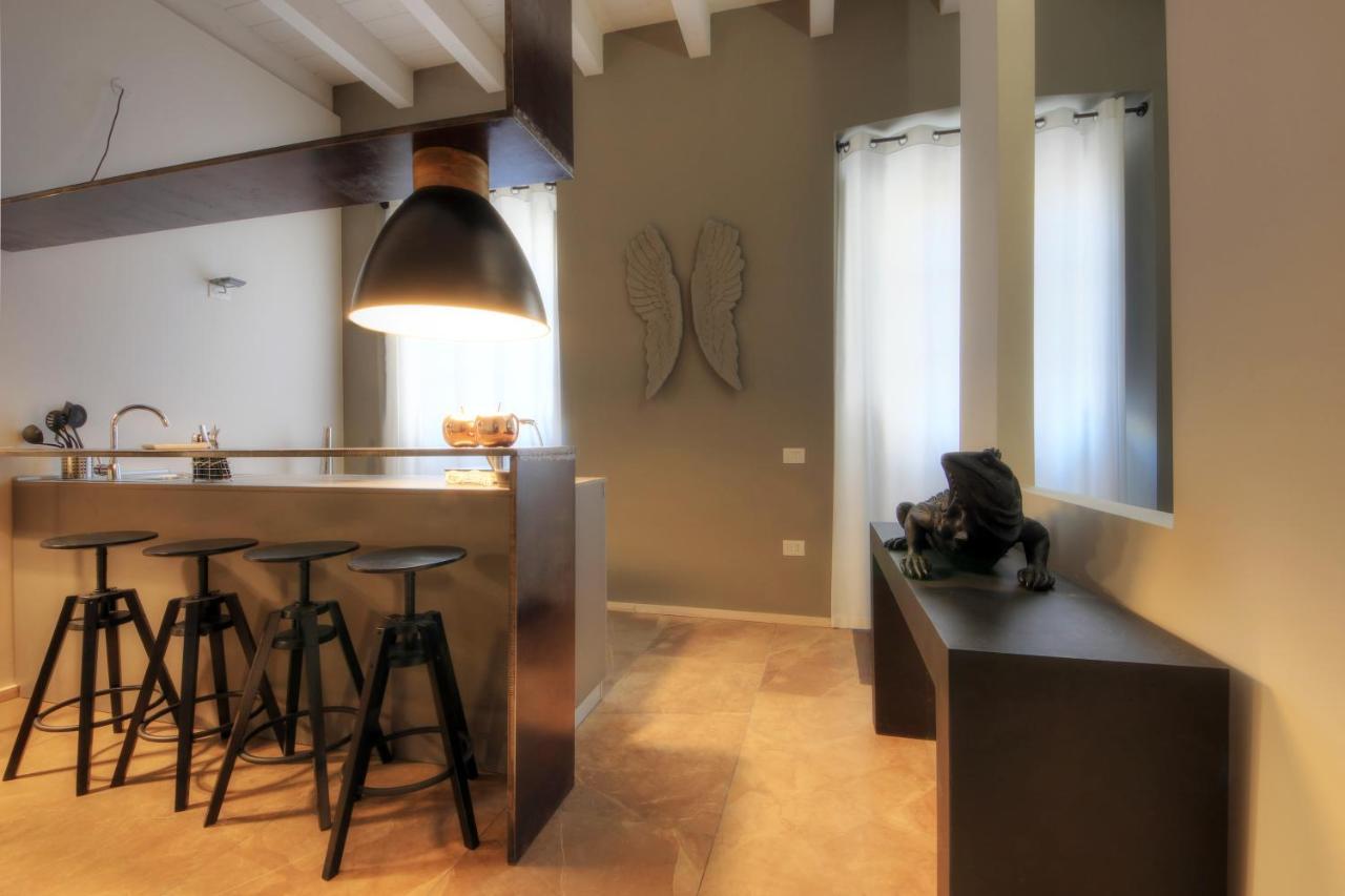 Urban Central Suites Cagliari Bagian luar foto