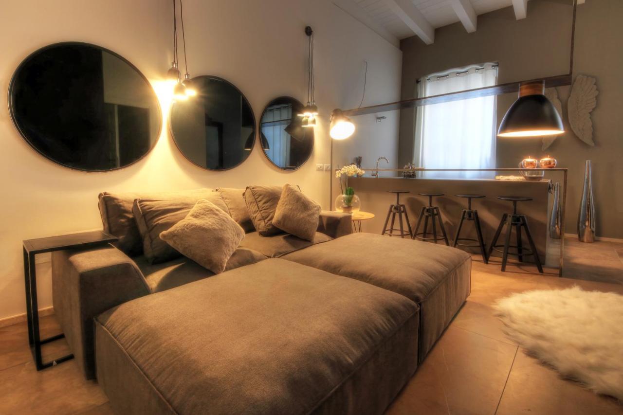 Urban Central Suites Cagliari Bagian luar foto